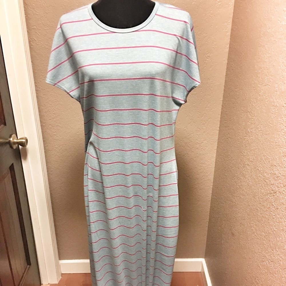 LuLaRoe Maria Size Extra Large (XL)